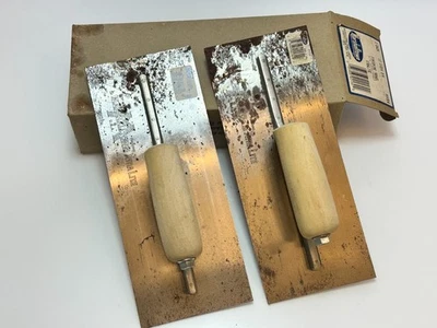 Новый из старых запасов 2шт Marshalltown MXS4 отделка шпатель, 11-1/2" x 4-3/4", изогнутая деревянная ручка - Изображение 1 из 4