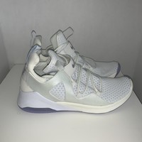 nike wmns air alluxe