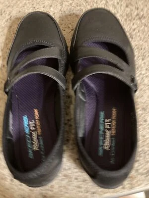 NEW Women's Black Skechers Breathe Easy-CALMLY 23209/BLK Flats Size 5.5 - Image 1 of 4