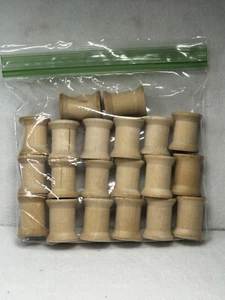 BELDING CORTICELLI Sewing Thread Empty Lot of 20 Wood Spools 1" x 1 1/4 in VTG - Picture 1 of 6