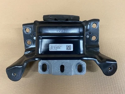 VW GOLF 1.5 HYBRID AUTO GEARBOX MOUNT MOUNTING  5Q0199555BG   2020 - 2025  C3413 - Image 1 of 4