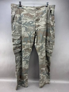 Wrangler Herren Camouflage Grün Regular Taper Cargo Hose Größe 42x30 - Bild 1 von 5