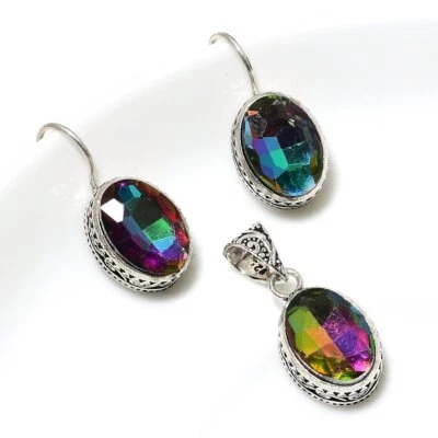 Juego de pendientes y colgantes hechos a mano de cuarzo místico enchapado en plata 925 de 25" Foto 1 de 3