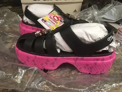 Новый женщин Crocs Hello Kitty Kuromi моя мелодия Stomp сандалии обувь, размер 10 - Изображение 1 из 4