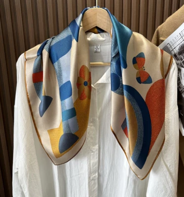 Шарф из 100% шелка Pure 12 Momme бандана аниме принт пони квадратная шаль 27 дюймов - Изображение 1 из 4