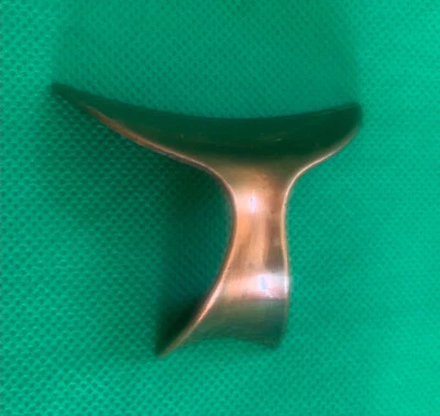 "Centros antiguos herrajes de cobre tirador de cajón atómico mediados de siglo moderno MCM" Foto 1 de 4