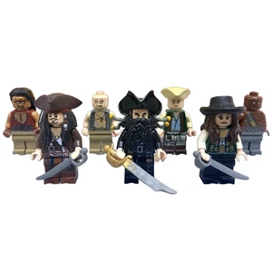 LEGO Pirates of the Caribbean 4195 Queen Anne’s Revenge Minifigures Set - Picture 1 of 6