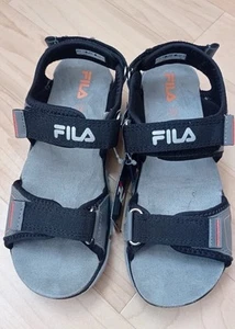 ❌NEU Jungen 34 FILA Schuhe Sommer Sandalen Schwarz Grau Offene Schuhe Freizeit - Bild 1 von 10