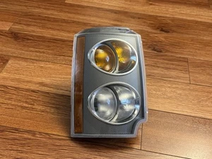OEM 2003-2005 Land Rover Range Rover HSE L322 Front Passenger Side Corner Light - Picture 1 of 3
