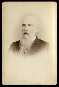 Antique Cabinet Card Photo DISTINGUISHED MAN LONG BEARD CHELSEA MA - Picture 1 of 2