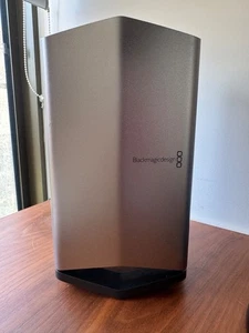 BLACKMAGIC DESIGN TBOLT3 EGPURX580 - Picture 1 of 3