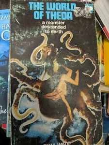 El mundo de theda un monstruo descendido a la Tierra por Tom Wade eclipse libro de bolsillo - Imagen 1 de 3