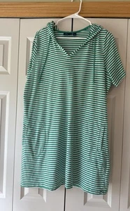 Vestido de playa para mujer Denim & Co. con capucha a rayas verde blanco grande - Imagen 1 de 6