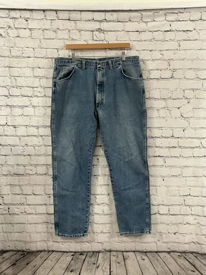 Wrangler Men's Relaxed Fit Jeans Size 40 X 30 Blue Denim Pants - Image 1 of 4