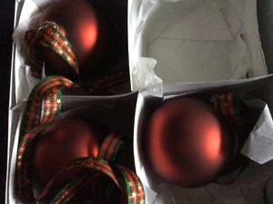 Kaheku  Baumkugel exklusiv  Rot mattiert   Ca 8 cm    4er Karton  - Bild 1 von 4