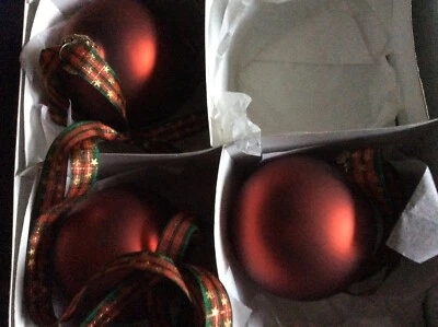 Kaheku  Baumkugel exklusiv  Rot mattiert   Ca 8 cm    4er Karton  - Bild 1 von 4