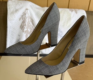 SAKS FIVE AVENUE DAMENSCHUHE. GR: 6,5 SCHWARZ-WEISS KARIERTE PUMPS SPITZ ZULAUFEND - Bild 1 von 7