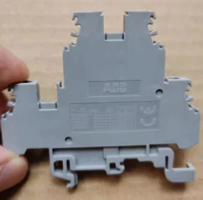 50pcs ABB/TE double-layer terminal MA2.5/5.D2 1SNA115490R1300 - Image 1 of 3