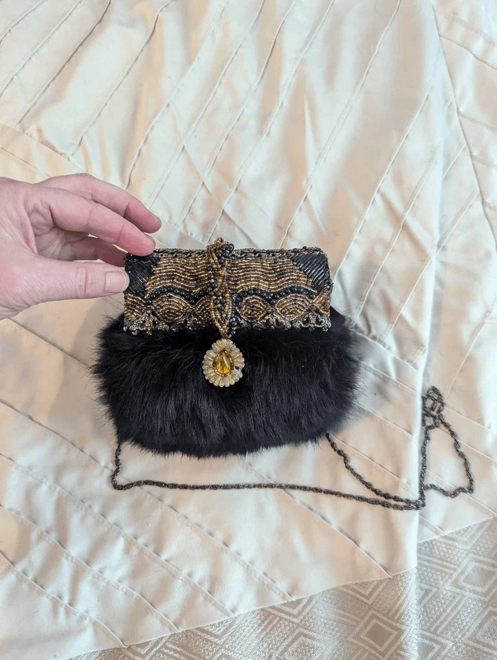 Bolso de mano bandolera vintage Mary Frances adornado con joyas de piel negra Foto 1 de 4