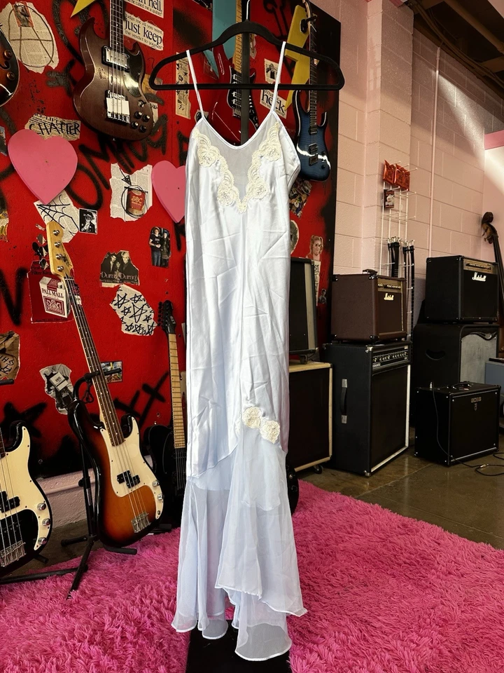 Victoria’s Secret Etiqueta Dorada Azul Satinado Hasta el Suelo Slip Cuentas Encaje Talla M Foto 1 de 4