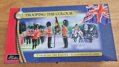 William Britains Trooping the Colour Unfurling the Colour ColdStream 40112 - Image 1 of 4