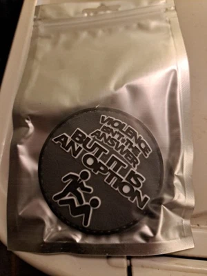 Parche moral PVC 5ive Star Gear - gancho y bucle - "La violencia no es la respuesta..." 2" Foto 1 de 2