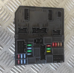 Boitier fusible  - RENAULT TALISMAN 1.6 TCe 150CV - Réf : 284B66234R - Picture 1 of 4