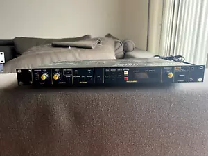Korg SDD-2000 SDD2000 Sampling Digital Delay Effect Processor Rackmount - Picture 1 of 3