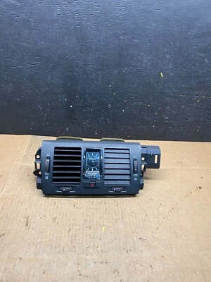 2006 to 2011 Cadillac DTS Dash Center Air Vent Heater Bezel OEM N5037 DG - Image 1 of 4