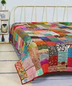 Colcha de edredón Kantha hecha a mano india Patola Silk Patchwork - Imagen 1 de 4