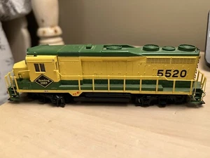 HO scale Bachmann  Spectrum EMD GP 30 Reading 5520  diesel locomotive  Vintage - Picture 1 of 6