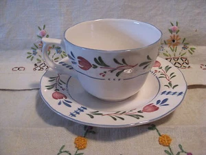 Avondale by Nikko Cup & Saucer Set Dishware China Provincial Designs Floral VGC - Picture 1 of 4