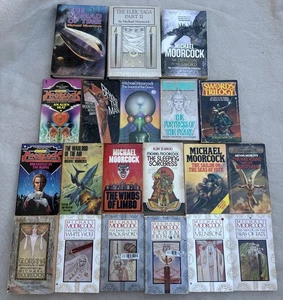 Michael Moorcock Fantasy Lot - 21 Vintage Bücher (The Elric Saga, Corum & mehr) - Bild 1 von 3
