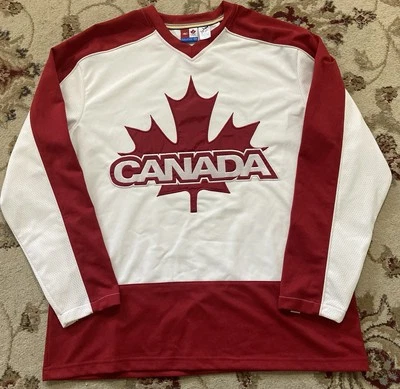 Vintage HBC TEAM CANADA 2006 Torino Turin Winter Olympic Hockey Jersey Sz Large - Image 1 of 4