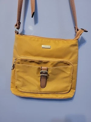 Bolso Bandolera Tutilo New York Amarillo Mostaza Correa Ajustable Herrajes Dorados Nuevo con Etiquetas Foto 1 de 4