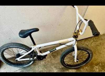 Bicicleta de salto de tierra BMX Street Jump Subrosa Malum Foto 1 de 4