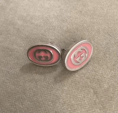 Aretes unisex Gucci astilla ovalados esmalte rosa Foto 1 de 4