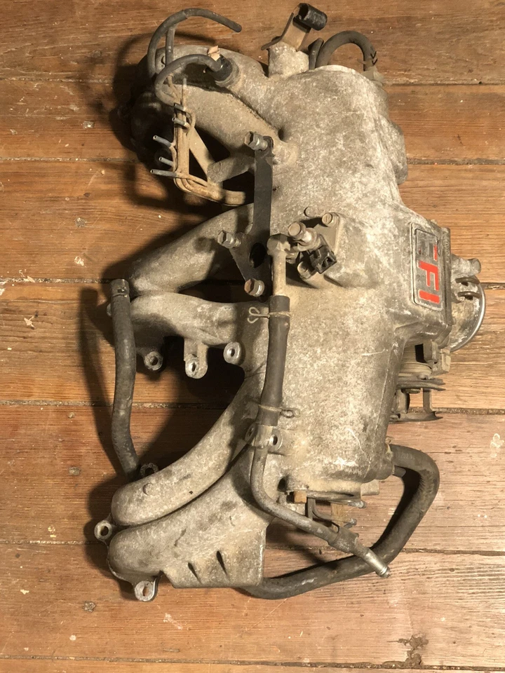 Colector de admisión Toyota 3fe Land Cruiser FJ62 Foto 1 de 1