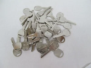 Lot of 42 Taylor Automotive Key Blanks Locksmithing B51 S91D - Picture 1 of 3