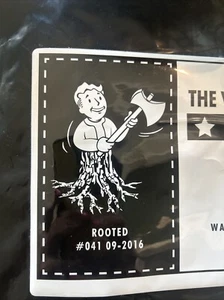 T-Shirt Fallout Vault Junge des Monats verwurzelt Ltd Ed #41 Med 2016 - Bild 1 von 3