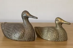 X2 VINTAGE BRASS DUCKS - Picture 1 of 6