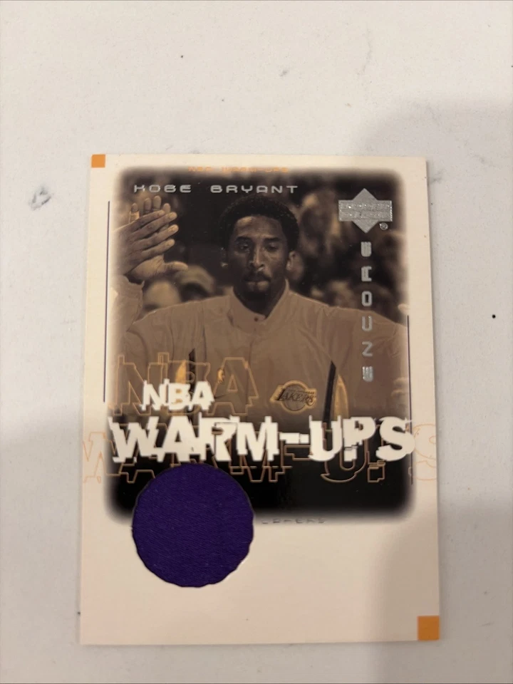 2001 UD Encore Kobe Bryant NBA Warm-Ups Jersey Card Los Angeles Lakers - Imagem 1 de 4