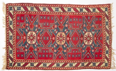 Alfombra hecha a mano estilo kazajo Foto 1 de 3