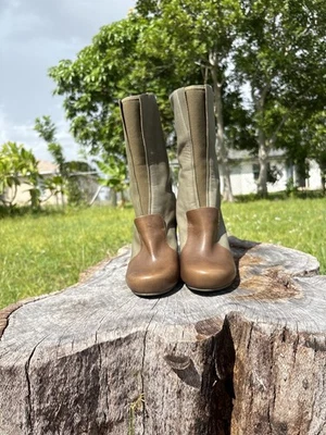 Botas de cuero para mujer Tsubo Emeline oliva/marrón, bota media pantorrilla Foto 1 de 4