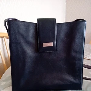 Tula Satchel Style Dark Blue Shoulder Bag With 3 Compartments. - Picture 1 of 14