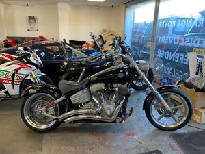 Harley-Davidson FXCWC ROCKER CLASSIC (ONLY 8K MLS) UK BIKE IN REMARKABLE ORDER - Picture 1 of 24