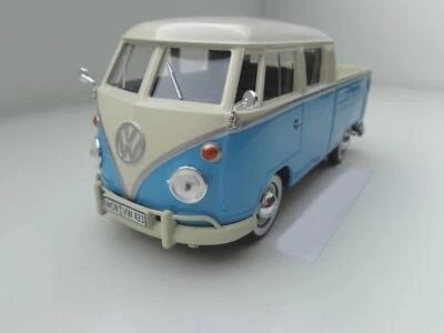 Volkswagen VW T1 Bus Doka Modellino Azzurro/Bianco Motormax 1:24 79343 Nuovo - Immagine 1 di 4