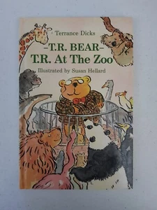 T.R. Bear Book - T. R. At The Zoo 1990 HC Terrance Dicks - Picture 1 of 3