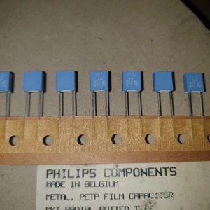 NUEVO DE STOCK GENUINO PHILIPS MKT370 470nF 0.47uF 63V 10% 5mm TAPA TUBO DE ALTA GAMA AUDIO! 25 piezas - Imagen 1 de 3