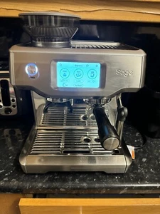 Sage The Barista Touch SES880BSS Macchina da Caffè 1680W Acciaio Inox Spazzolato~ - Foto 1 di 11